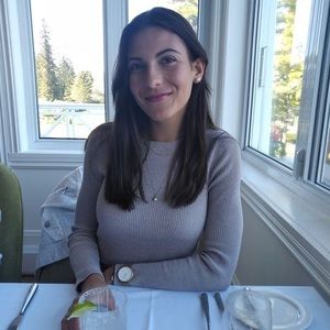 Meet your Posher, Briana